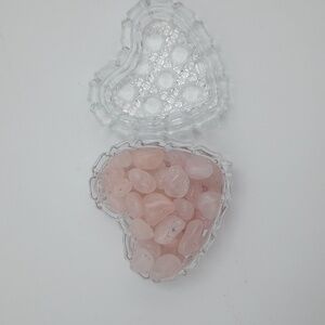 Beautiful Rose Quartz Pebbles Healing Stones Inside Glass Heart Box Lead Crystal